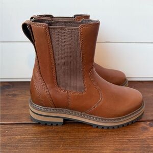 LLBean Women’s Chelsea Boot Leather Size 7.5